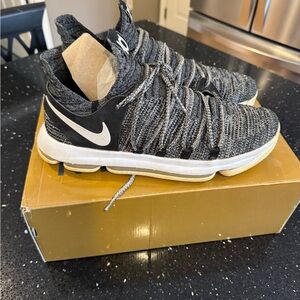 Nike Zoom KD10 Athletic Shoes